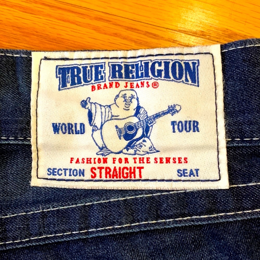 Size 33 mens True Religion blue jeans pre owned